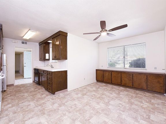 5th image of 6308 Meadowvista Dr