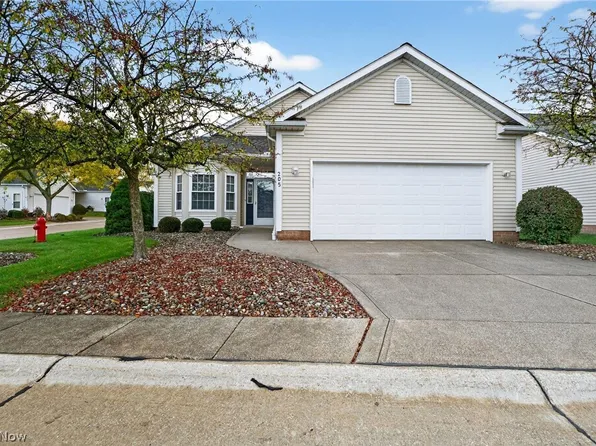 205 Village Dr, Independence, OH 44131