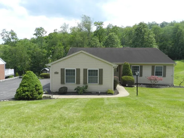 1740 Ridgewood Dr N, Washington, PA 15301