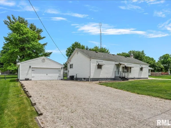 410 N Ewing St, Tallula, IL 62688