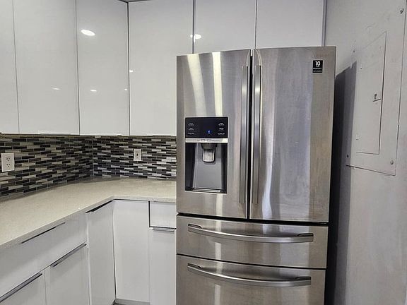 2nd image of 331 Cypress Way W #0