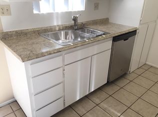 6097 California Ave, Long Beach, CA 90805