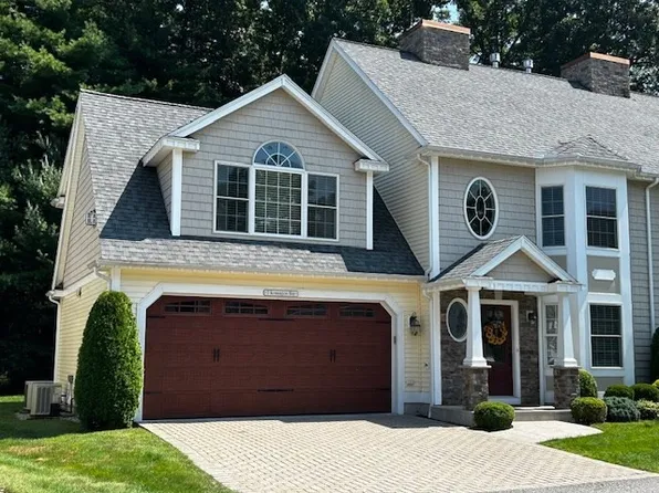 7 Kensington Way #48, Tewksbury, MA 01876