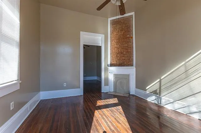 Building Photo - 2429 Freret St