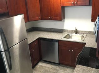 451 Riverside Dr, Napa, CA 94559