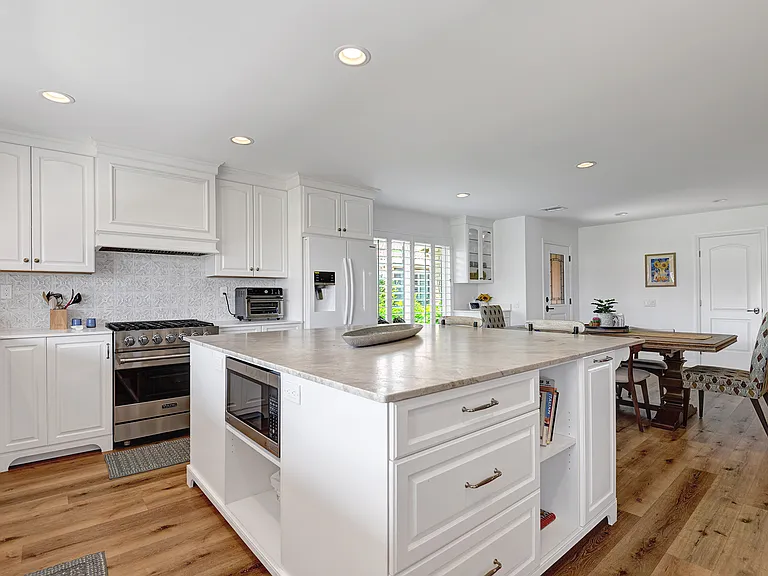 147 N Camino Arroyo — Photo 6