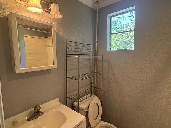 4th image of 2993 Guyton St