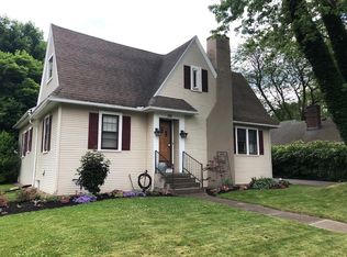 136 Thomas Ave, Rochester, NY 14617