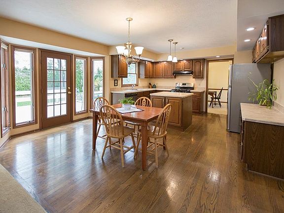4th image of 31118 Muirfield Way