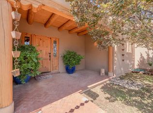7 Lucero Rd, Santa Fe, NM 87508