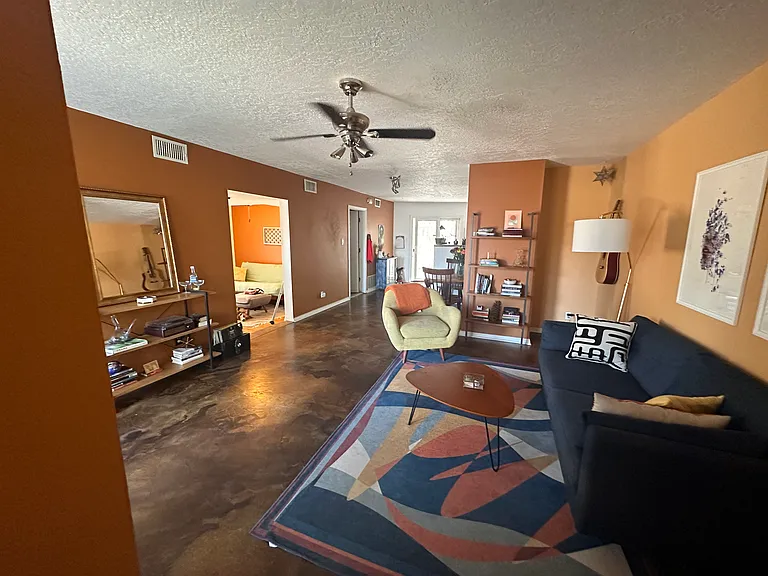 1264 Rosemont Ave NW — Photo 5