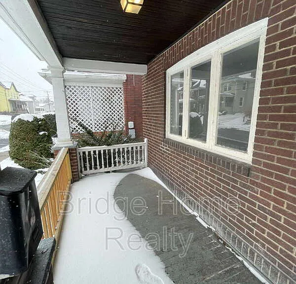 136 S Spring Ave — Photo 4