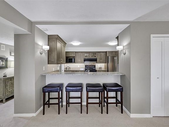 5th image of 5601 TURTLE BAY DR #203