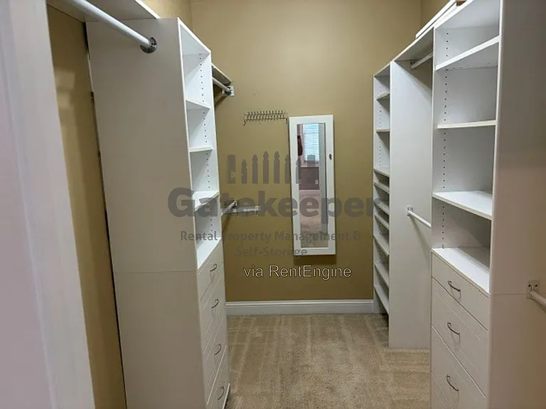 208 Lenox Dr — Photo 8