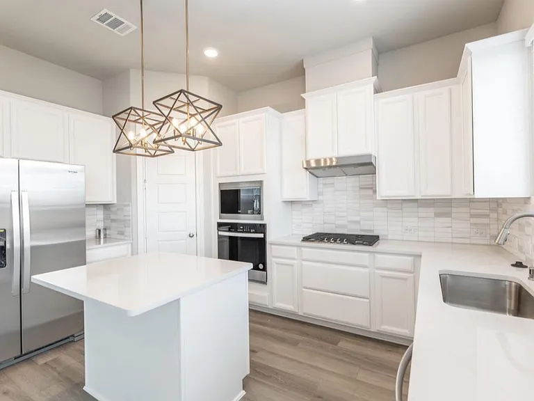 3011 Valley Dr — Photo 12