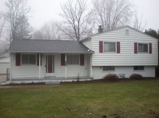 1956 Sandgate Rd, Madison, OH 44057