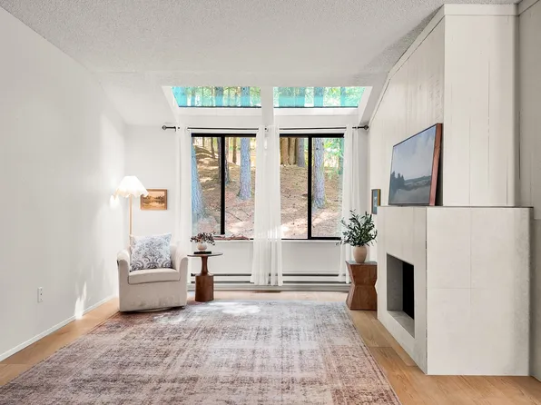4137 145th Ave NE, Bellevue, WA 98007