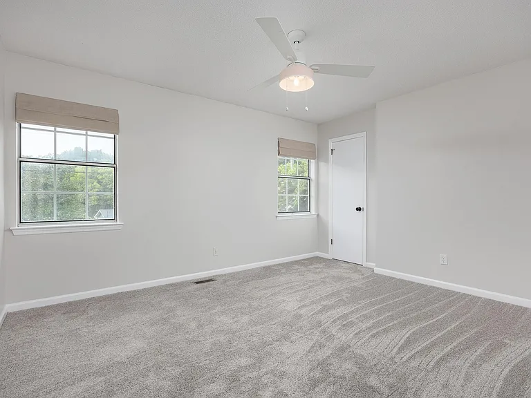 7830 Cove Ridge Dr — Photo 25