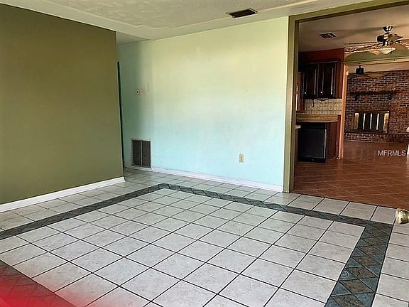 3rd image of 6009 Candlewood Ln