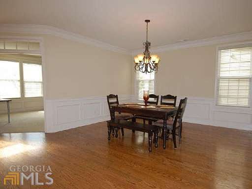 5th image of 840 Richmond Cir