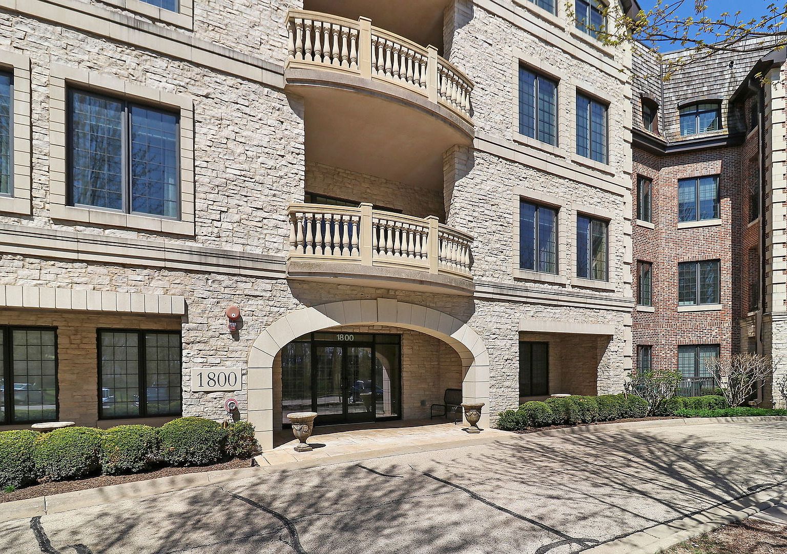 1800 Amberley Ct APT 104, Lake Forest, IL 60045 MLS 11764568 Zillow