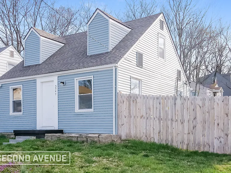 3547 Jackson Ave — Photo 2