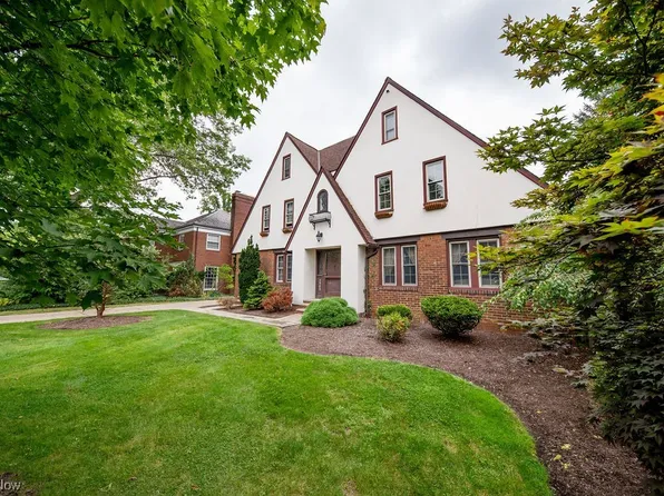 2985 Carlton Rd, Shaker Heights, OH 44122