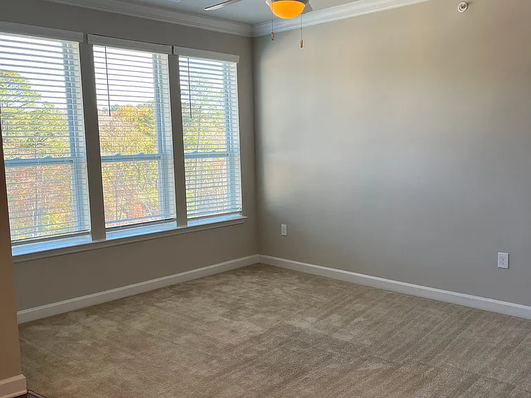 Clairmont at Trinity — Photo 153