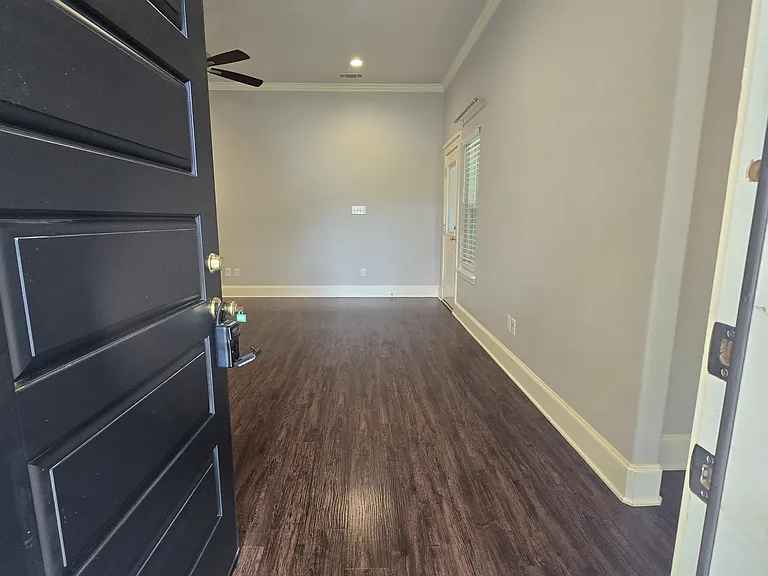 19866 Meadow West Ln — Photo 3