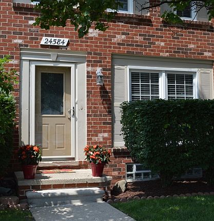 4th image of 24584 Bashian Dr #1