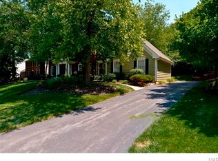 700 Cedar Field Ct, Chesterfield, MO