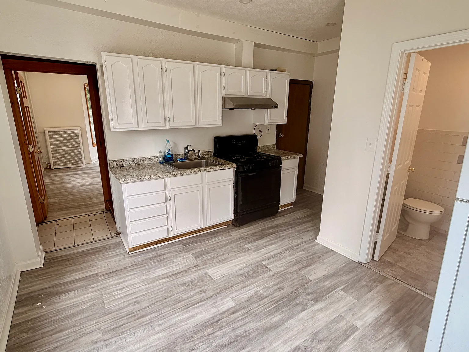 4 bed, 1541 sqft, $3,000 — Photo 2
