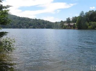 1130 E Shore Dr, Lake Toxaway, NC 28747