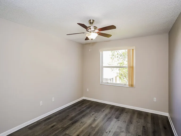 1213 NW 159th Ln — Photo 13