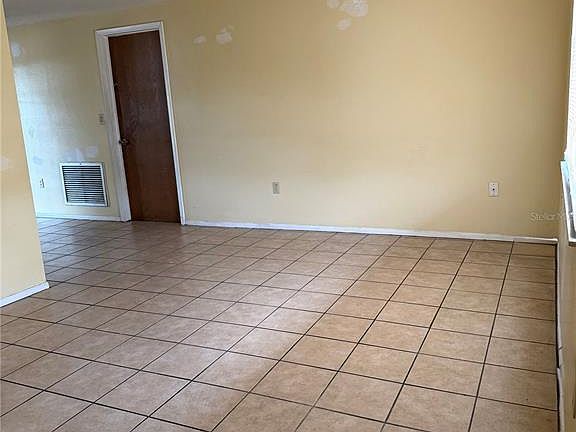 2nd image of 7848 Rusty Oak Dr