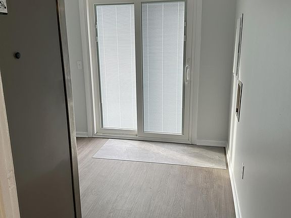 5th image of 127 Autumn Chapel Way