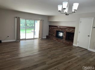 14 Albury Way, North Brunswick, NJ 08902