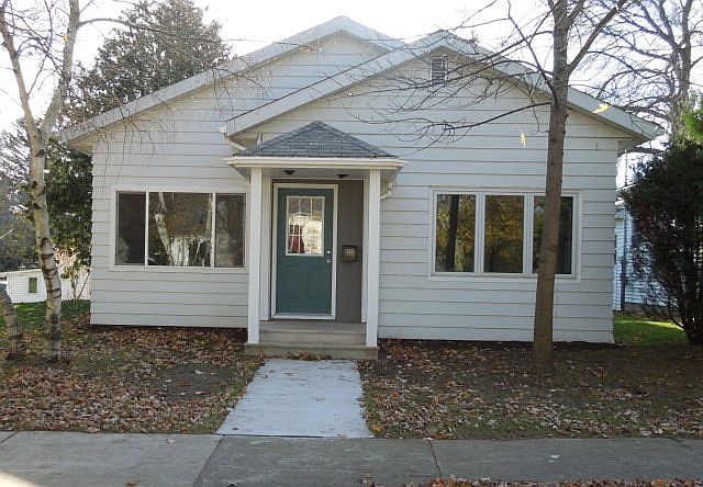 1st image of 931 Pennsylvania St