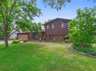 2620 Mary Jo Ct, Green Bay, WI 54311