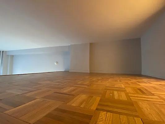 Rented by Beekman Street Realty | media 7