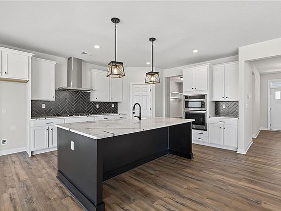 7th image of this home