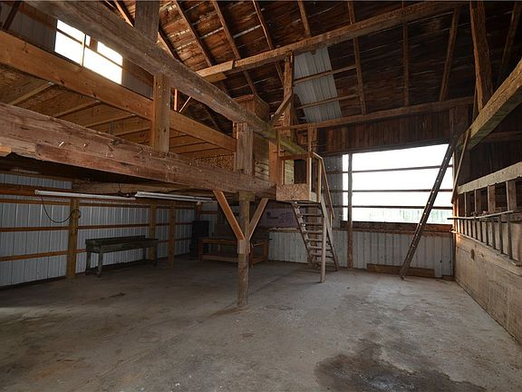 4th image of 4519 Hogback Hill Rd