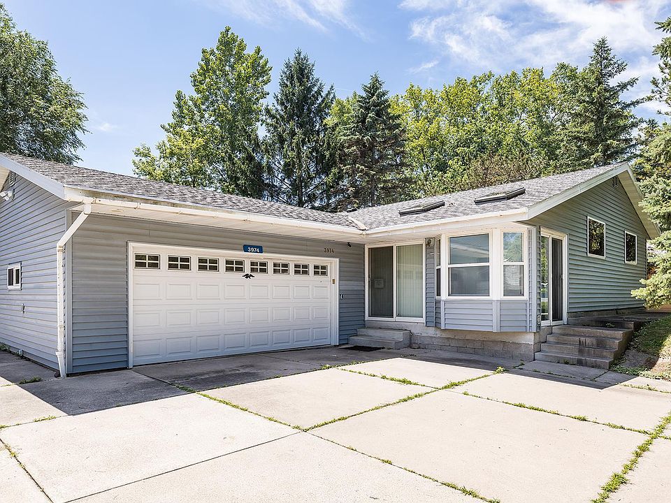 1st image of 3974 Woodview Dr