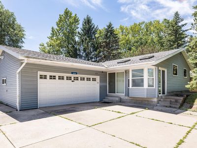3974 Woodview Dr, Vadnais Heights, MN, 55127