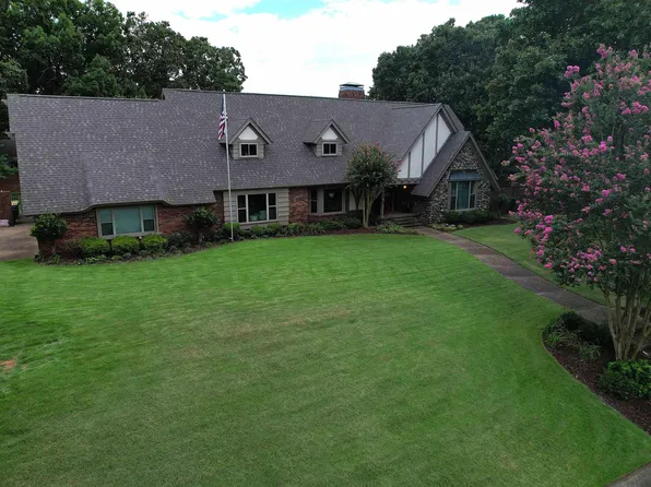 16 Heritage Park Cir, N Little Rock, AR 72116