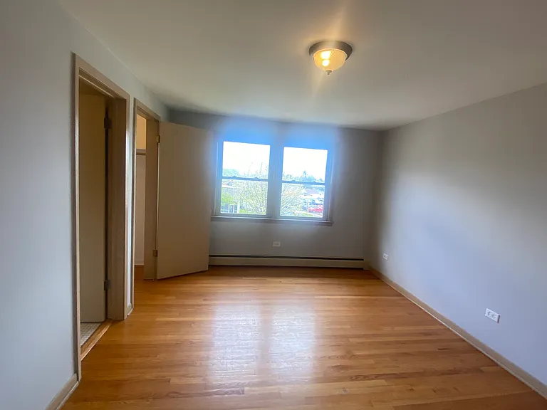 6441 W Higgins Ave #3W — Photo 17