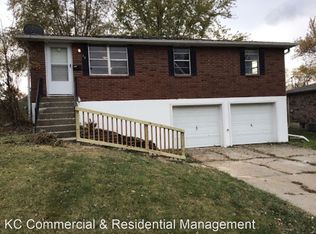5805 NE 45th St, Kansas City, MO 64117
