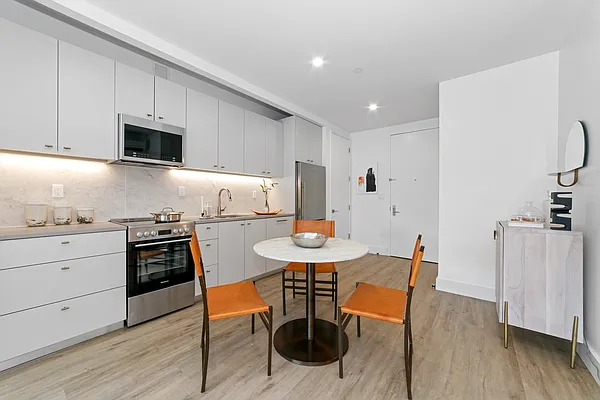 Rented by MNS | media 26