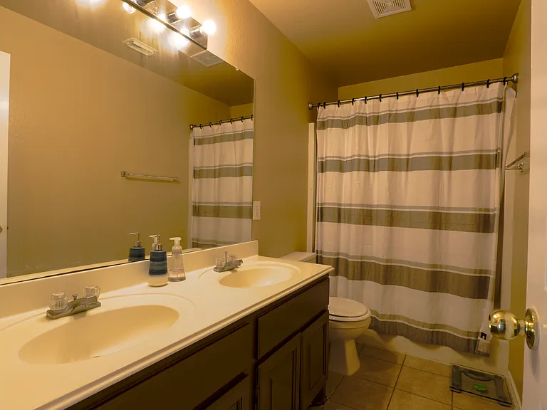 619 Fairglen Ct — Photo 12