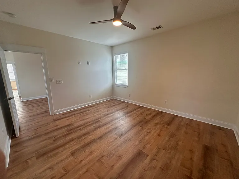 754 Murray Ave — Photo 30